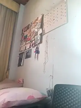 Skay bluee online show from 15, 12, 2025