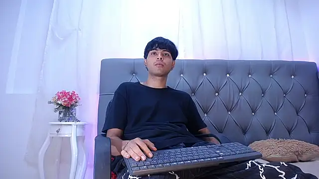 Snapshot of TonnyHawk707 chatting on 30, 10, 2025 TonnyHawk707 online show from 30, 10, 2025