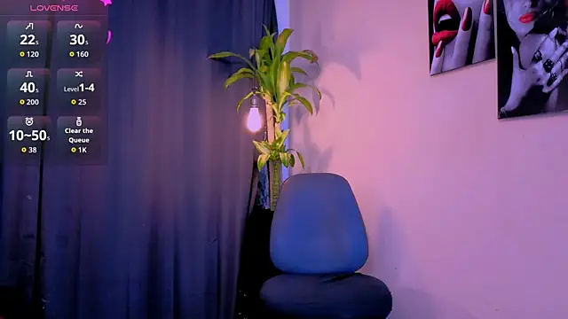 Flor Gil online show from 18, 11, 2025