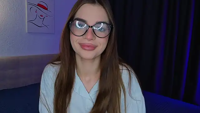Snapshot of LauraHansil chatting on 18, 5, 2026 LauraHansil online show from 18, 5, 2026