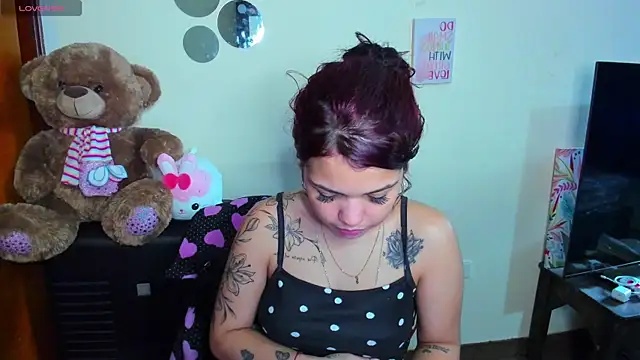 Emma boo online show from 15, 4, 2026