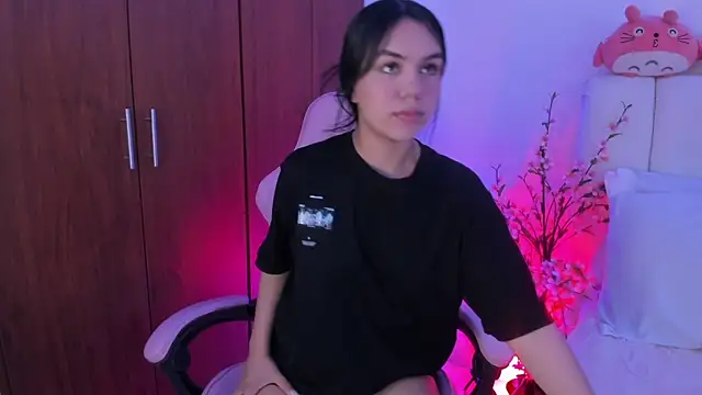 aurora rousse online show from 19, 2, 2026