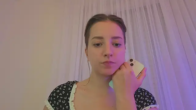 Snapshot of _annieone chatting on 8, 11, 2025 annieone online show from 8, 11, 2025