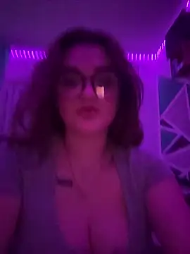 Snapshot of Diana_Blum chatting on 4, 11, 2025 Diana Blum online show from 4, 11, 2025