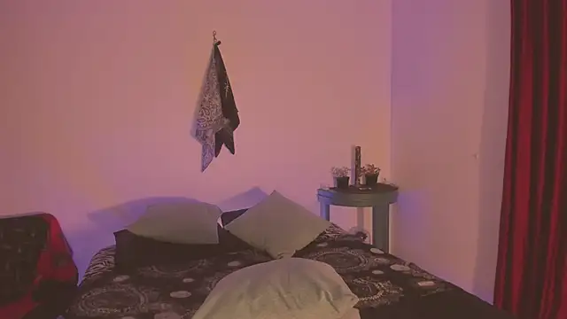 estmonnn online show from 18, 12, 2025