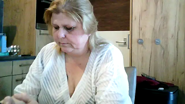 Sylviastar46 online show from 26, 3, 2026