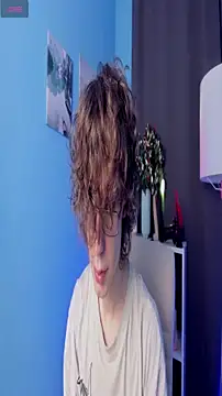 Snapshot of LeoBensyten chatting on 9, 11, 2025 LeoBensyten online show from 9, 11, 2025