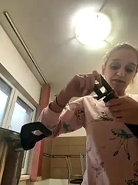 Celinepetit online show from 29, 10, 2025