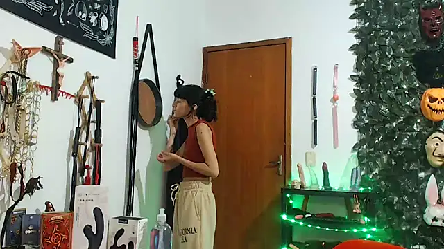 CarrieBurton online show from 9, 11, 2025