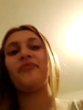 Snapshot of larubia_arg chatting on 1, 11, 2025 larubia arg online show from 1, 11, 2025