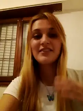 larubia arg online show from 10, 11, 2025