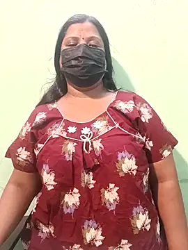 Snapshot of tamil_Nithya_J chatting on 29, 4, 2026 tamil Nithya J online show from 29, 4, 2026