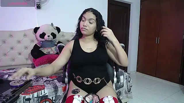Snapshot of valeria_martinez19 chatting on 13, 6, 2026 valeria martinez19 online show from 13, 6, 2026