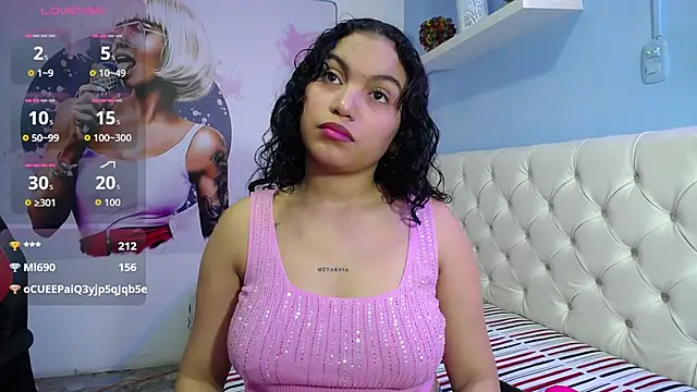 Snapshot of valeria_martinez19 chatting on 3, 7, 2026 valeria martinez19 online show from 3, 7, 2026