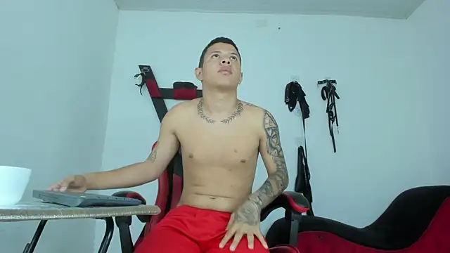 Steven19 LatinBoy online show from 17, 1, 2026