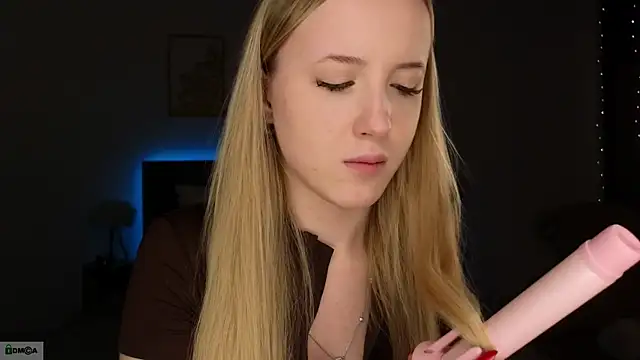 Snapshot of adele_armass chatting on 21, 2, 2026 adele armass online show from 21, 2, 2026