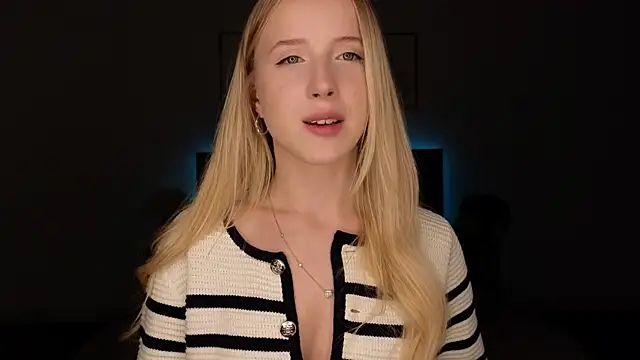 Snapshot of adele_armass chatting on 29, 6, 2026 adele armass online show from 29, 6, 2026