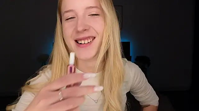 Snapshot of adele_armass chatting on 9, 7, 2026 adele armass online show from 9, 7, 2026