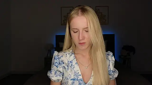 Snapshot of adele_armass chatting on 31, 7, 2026 adele armass online show from 31, 7, 2026