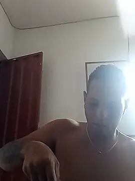 Snapshot of luiguui chatting on 26, 5, 2026 luiguui online show from 26, 5, 2026