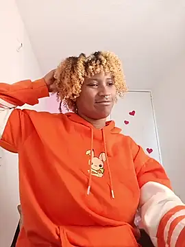 EvonyFoxxx online show from 19, 4, 2026