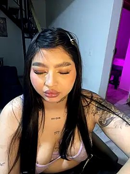 Snapshot of babykw chatting on 14, 11, 2025 babykw online show from 14, 11, 2025