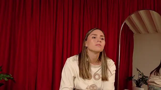 VictoriaNova  online show from 12, 3, 2026