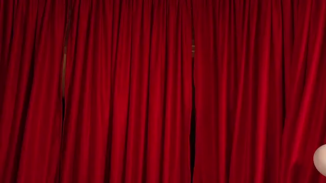 VictoriaNova  online show from 5, 4, 2026