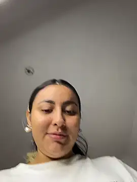 Elina Hills online show from 11, 7, 2026