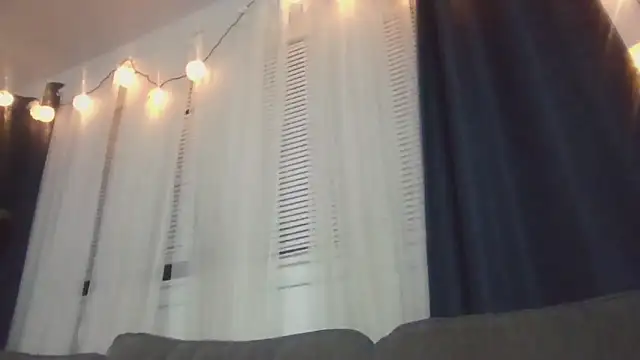 prettylildes online show from 1, 11, 2025