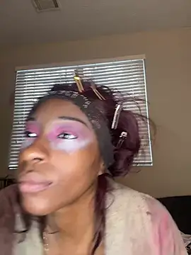 Snapshot of MadameMuse chatting on 18, 2, 2026 MadameMuse online show from 18, 2, 2026