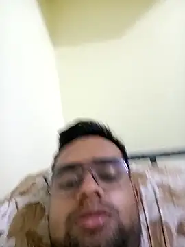 unknownman697856 online show from 30, 10, 2025