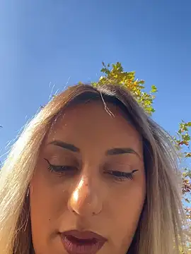 RhanyaThorres online show from 31, 10, 2025