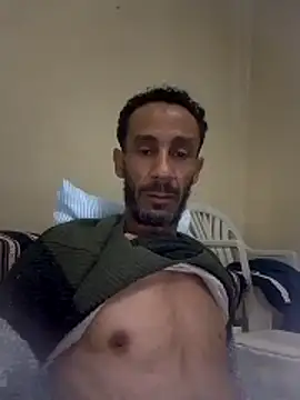 Snapshot of walide100000 chatting on 31, 3, 2026 walide100000 online show from 31, 3, 2026