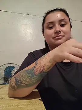 CurvyNoir online show from 4, 5, 2026