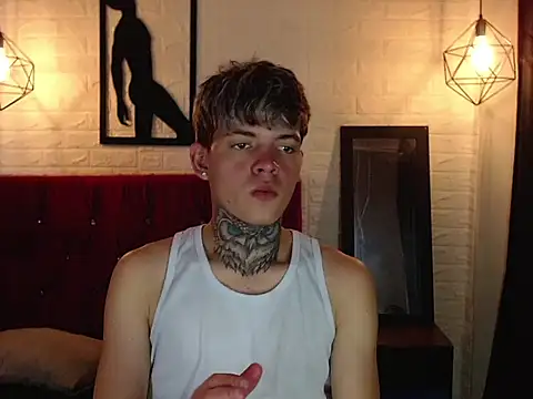 Snapshot of frankboyx chatting on 5, 11, 2025 frankboyx online show from 5, 11, 2025