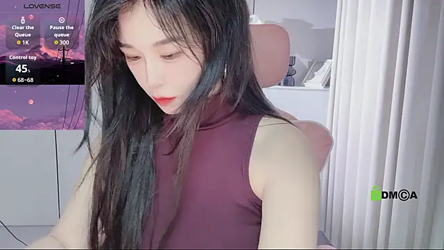 Snapshot of YunShan-33 chatting on 25, 5, 2026 YunShan-33 online show from 25, 5, 2026