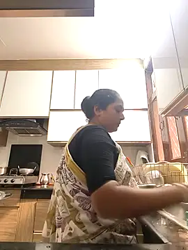 Snapshot of Hot-Sana2 chatting on 4, 11, 2025 Hot-Sana2 online show from 4, 11, 2025