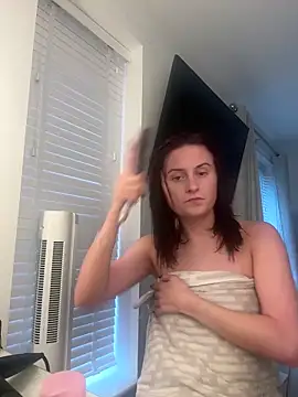 EmLovesxx online show from 5, 11, 2025