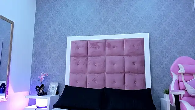 ailenaranda online show from 28, 11, 2025