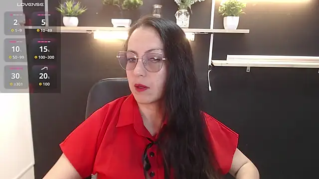 Lauryn Jones online show from 9, 4, 2026