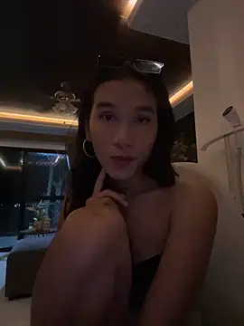 kaylamercader  online show from 7, 11, 2025