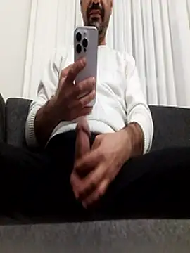 Snapshot of saban_akdogan chatting on 2, 11, 2025 saban akdogan online show from 2, 11, 2025