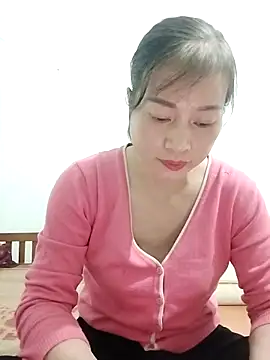 Kiuwi-omao online show from 5, 11, 2025