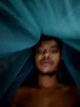 GlossyBuddy13 online show from 6, 3, 2026