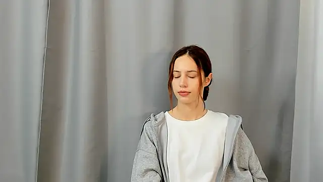 KylieVrable online show from 3, 11, 2025