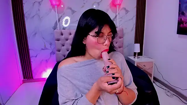 EsmeraldaChantre online show from 15, 1, 2026