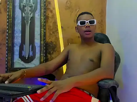 Snapshot of the_hot_boy0 chatting on 9, 11, 2025 the hot boy0 online show from 9, 11, 2025