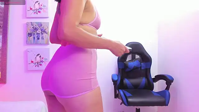 Snapshot of Mia_Sensation_ chatting on 23, 4, 2026 Mia Sensation online show from 23, 4, 2026