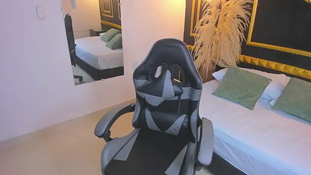 shanel smithh online show from 14, 1, 2026